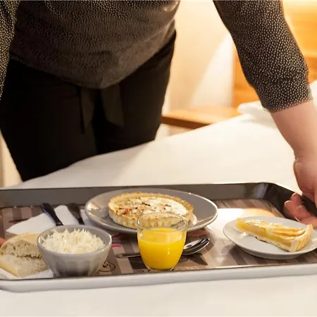 ホテル The Originals City, Gare 2*