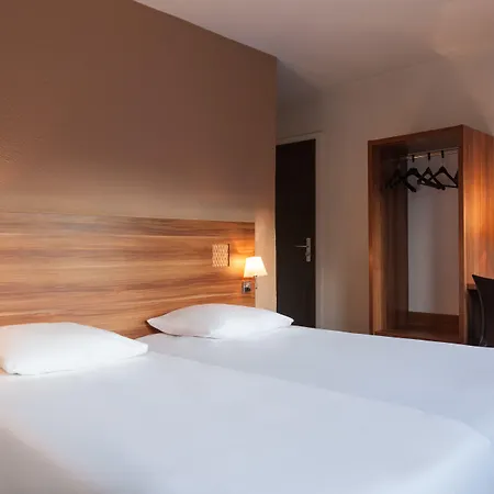 The Originals City, Gare