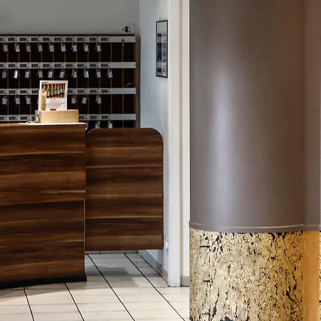 Hotel The Originals City, Gare Colmar