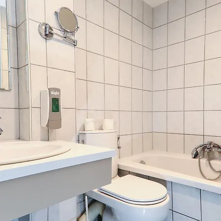 מלון The Originals City, Gare 2*