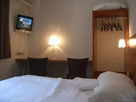Hotel The Originals City, Gare 2*